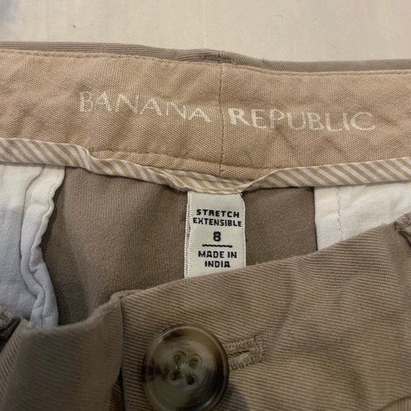 Khaki pants from Banana Republic - Picture 2 of 5